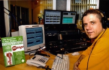 Philippe Persoons in de studio van Radio MANGO Leuven, donderdag 21 november 2002